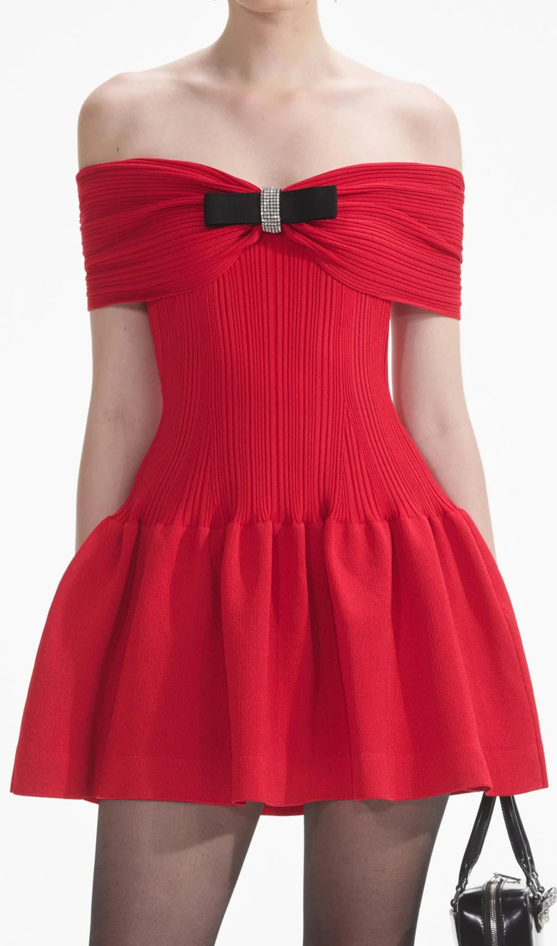 RED OFF-SHOUDER KNIT BOW MINI DRESS