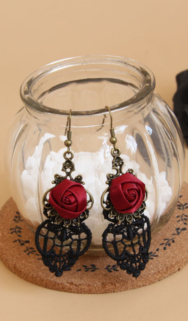 HOLLOW LACE ROSE EARRINGS