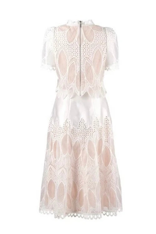 HEAVY-DUTY LACE STAND-UP COLLAR PUFF-SLEEVE HIGH-WAIST MIDI DRESS