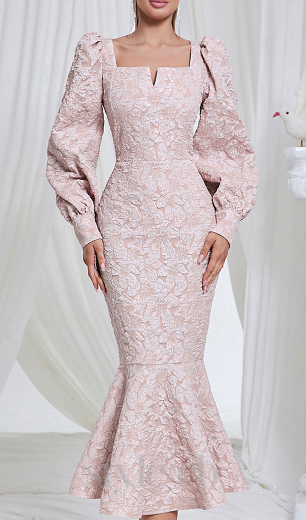 ALICE FLORAL JACQUARD PUFF SLEEVE BODYCON MAXI DRESS IN PINK