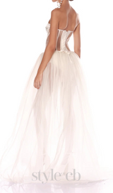 ODILE STRAPLESS GOWN IN WHITE