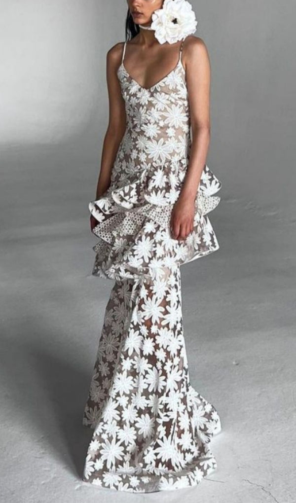 SLEEVELESS FLORAL TIERED LACE MAXI DRESS