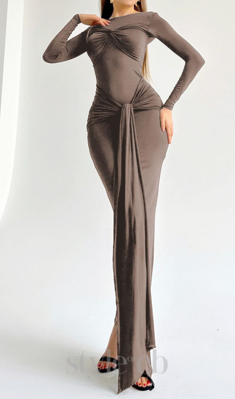 Round neck ribbed knit maxi dress in coffee