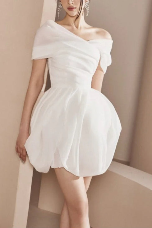 ONE SHOULDER RUCHED MINI DRESS IN White