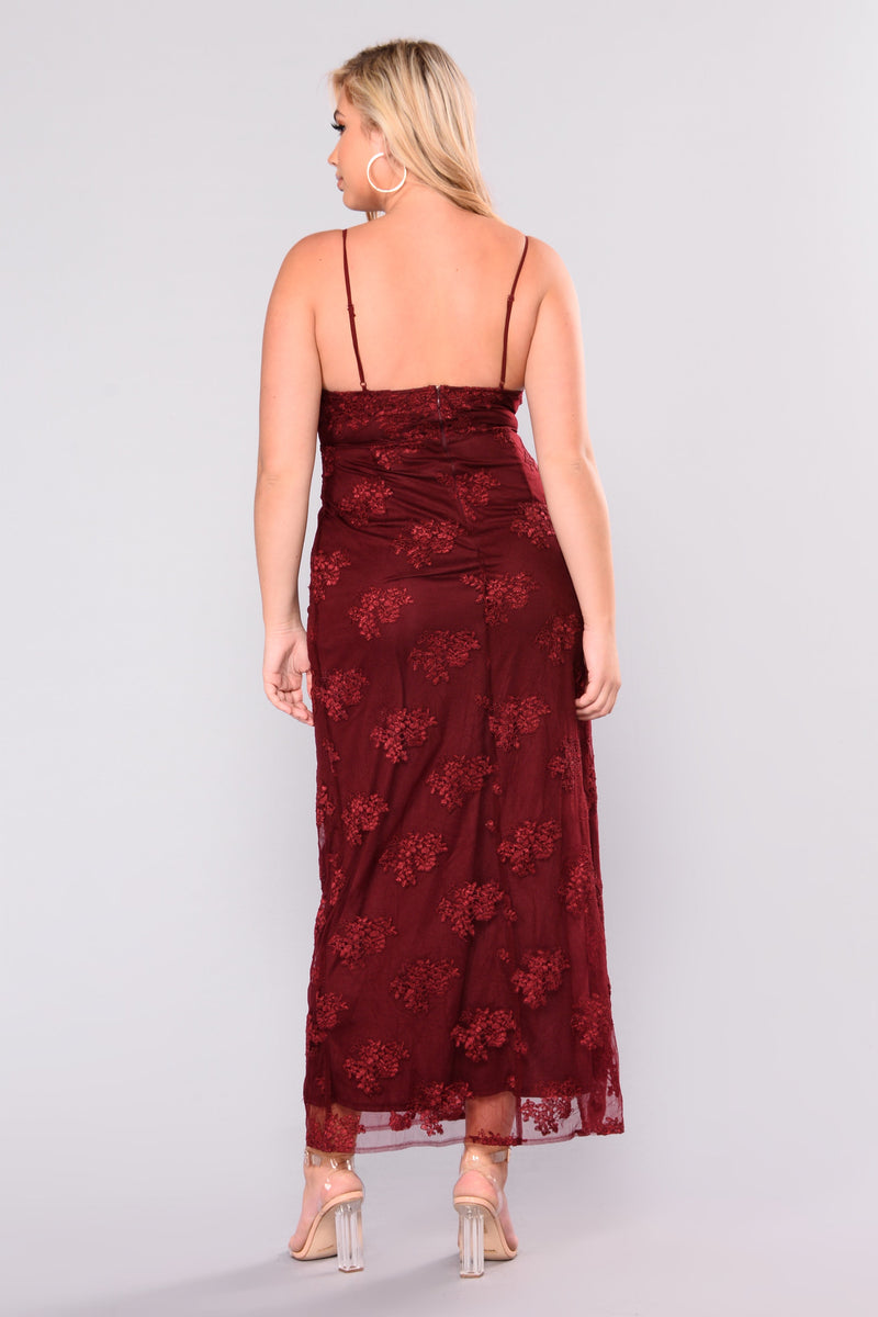 A Night In Tokyo Lace Dress - Burgundy