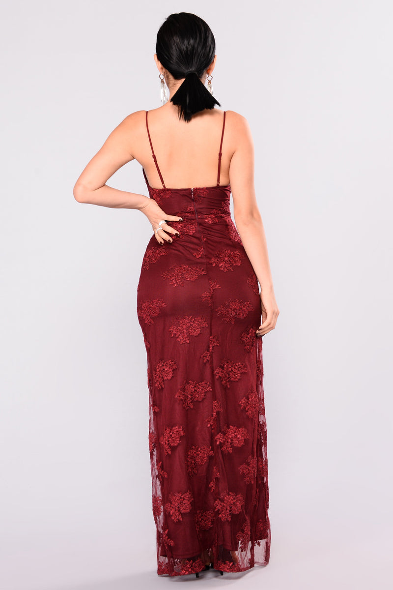 A Night In Tokyo Lace Dress - Burgundy