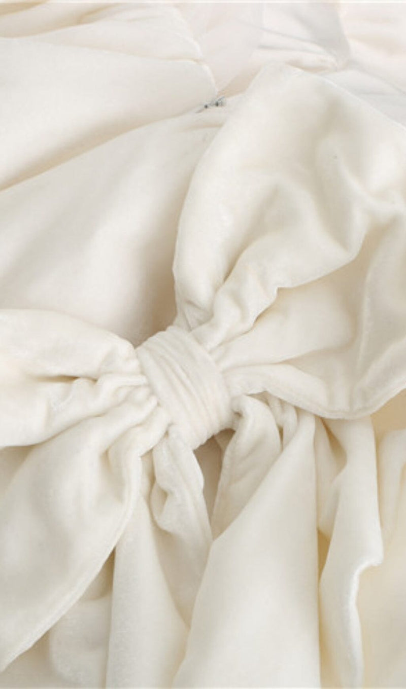 VELVET HALTERNECK MINI DRESS IN WHITE Dressers styleofcb 