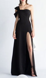 ONE-SHOULDER MOP DRESS IN BLACK styleofcb 