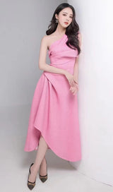 IRREGULAR ONE-SHOULDER MIDI DRESS IN RED DRESS STYLE OF CB 