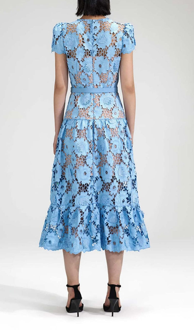 APPLIQUÉD FLORAL LACE MIDI DRESS IN BLUE DRESS STYLE OF CB 