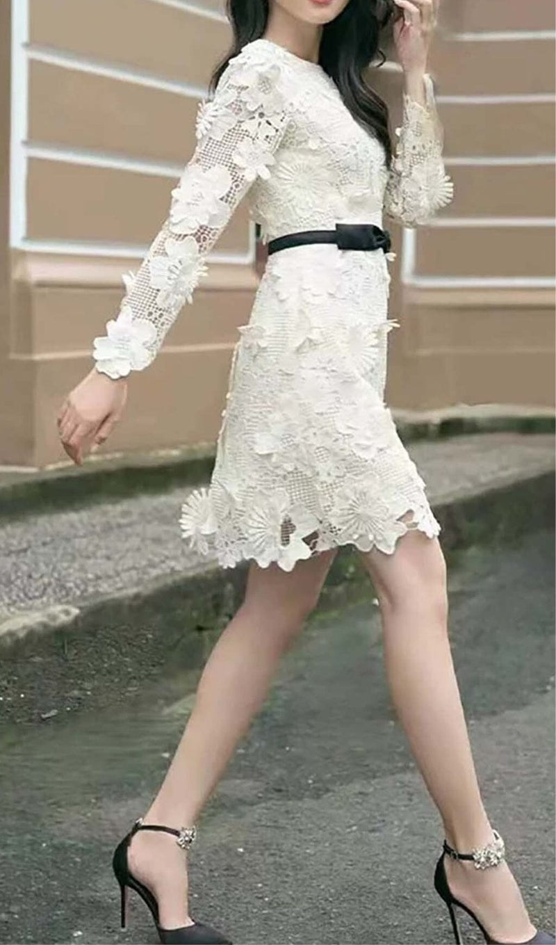 FLORAL EMBROIDERED LACE MIDI DRESS IN WHITE DRESS STYLE OF CB 