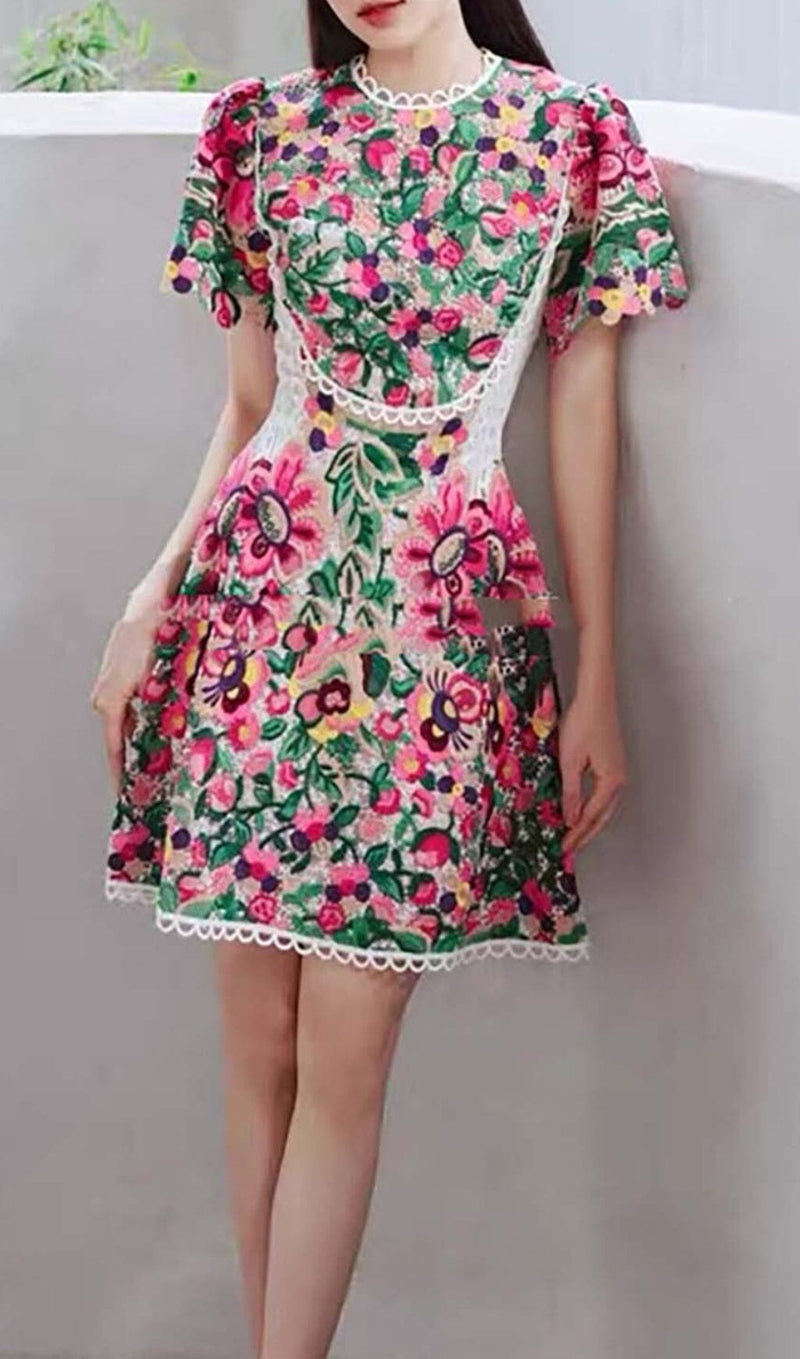 FLORAL-EMBROIDERED LACE DRESS IN LIPSTICK DRESS STYLE OF CB 