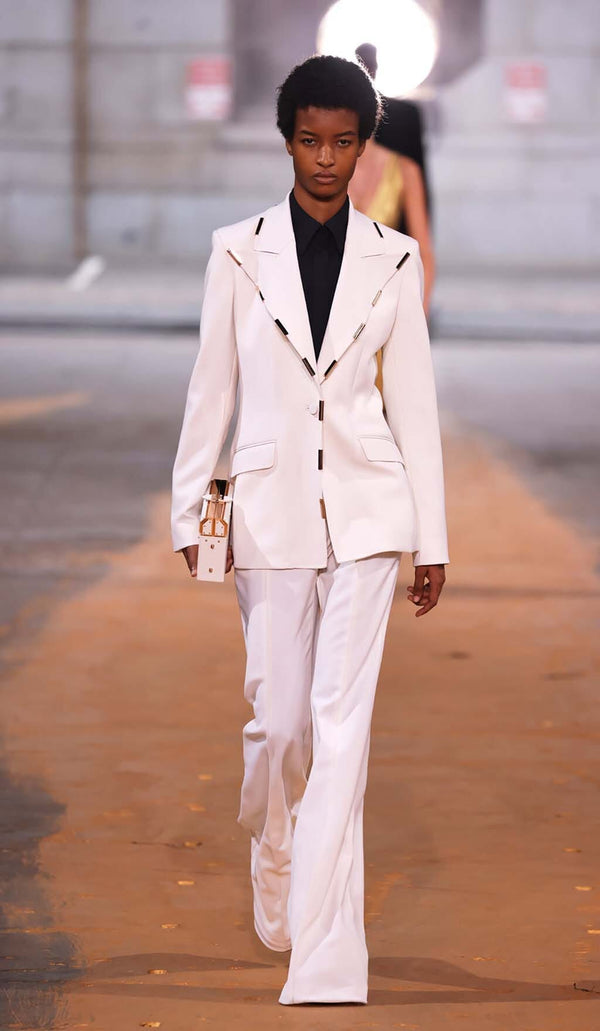 HIGH-RISE FLARED JACKET SUIT IN IVORY DRESS STYLE OF CB 