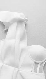 IRREGULAR STITCHING PETAL PLEATED DRESS IN WHITE