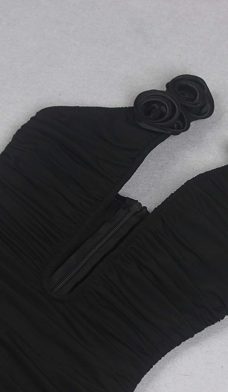 PLUNGING HALTER NECKLINE MAXI DRESS IN BLACK DRESS STYLE OF CB 