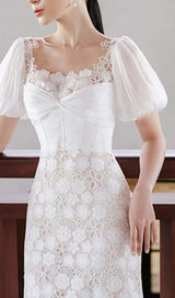 PUFF SLEEVE LACE MIDI DRESS IN WHITE DRESS STYLE OF CB 