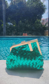 QUILTED CHAIN BAG IN GREEN