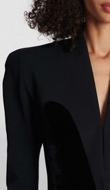 V NECK TWO POCKETS BLAZER IN BLACK DRESS STYLE OF CB 