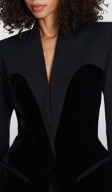 V NECK TWO POCKETS BLAZER IN BLACK DRESS STYLE OF CB 