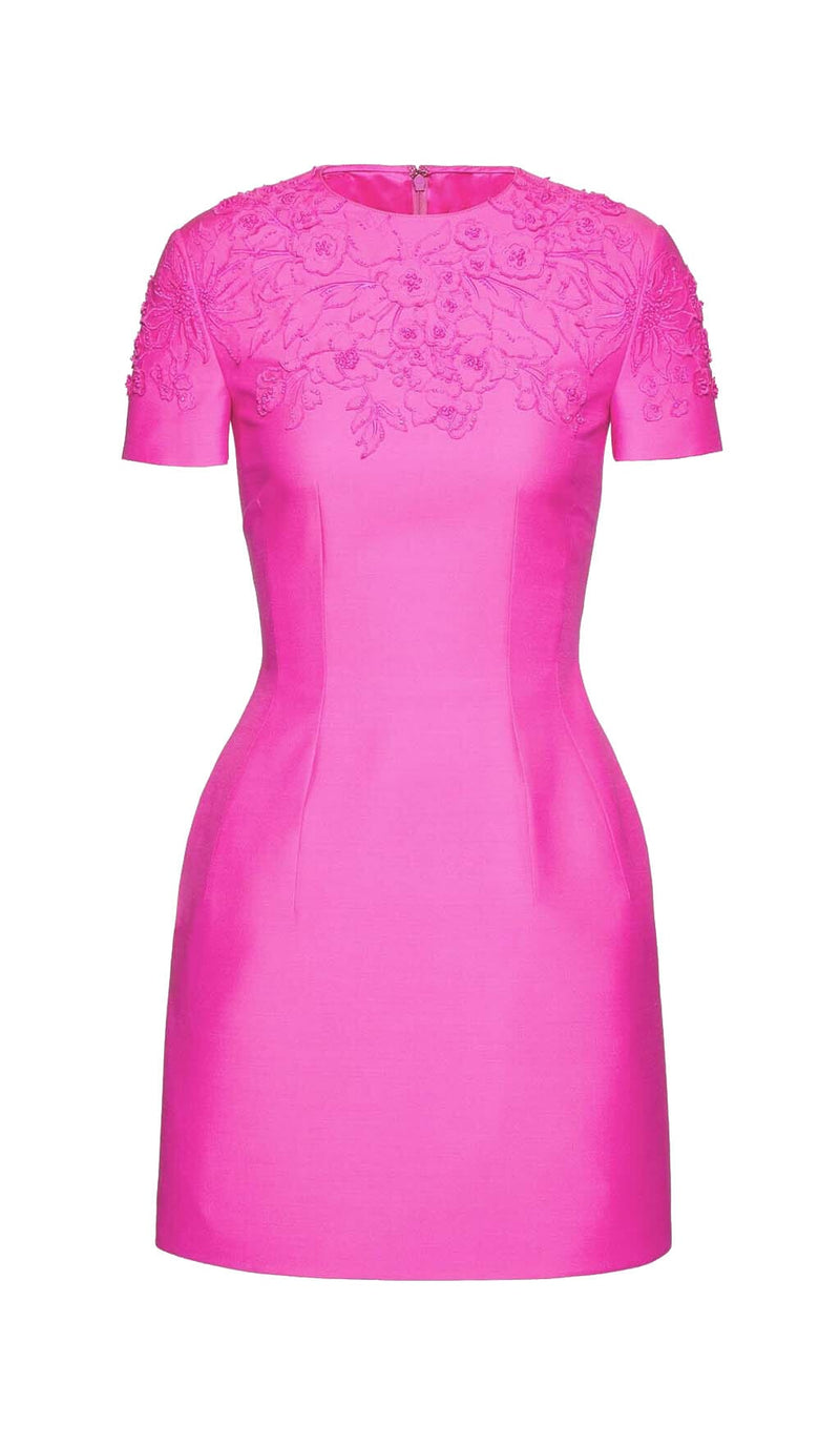 EMBROIDERED WAIST-TIGHTENING MINI DRESS IN PINK DRESS STYLE OF CB 